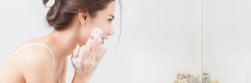 Tips To Help Maintain Proper Skin Care During Traveling